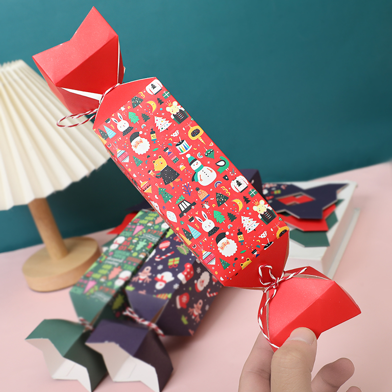 Papercraft Supply Ribbon - 12 stuks kerst snoepdoosjes van kraftpapier